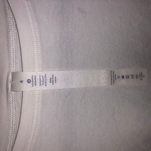 Sleeveless lululemon t-shirt